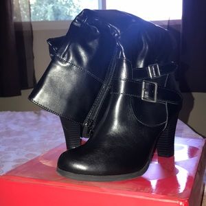 Black boots NWOT